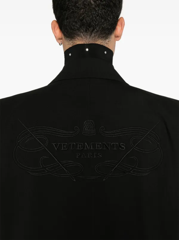 ジャケットその他 VETEMENTS 'Logo Embroidered' blazer Black UA65JA710B VETEMENTS logo-embroidered Blazer | Black | FARFETCH