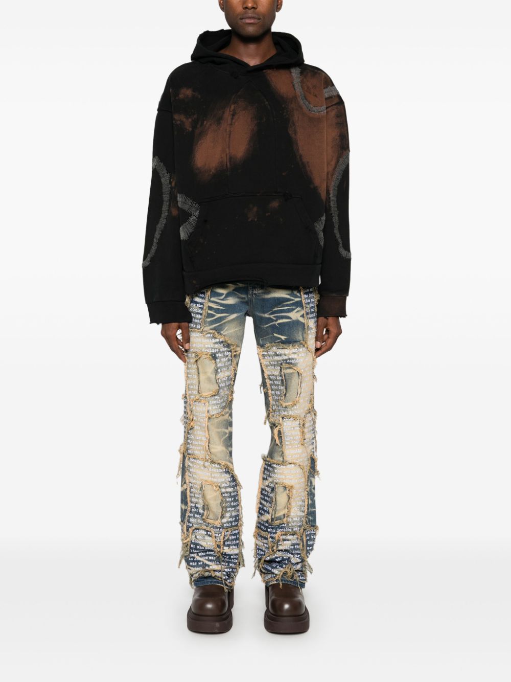 Who Decides War Hoodie met print - Zwart