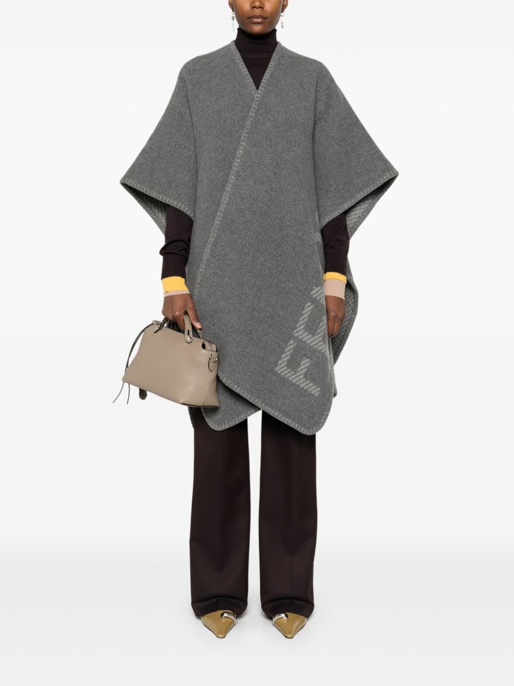 FENDI logo-intarsia cape - Grijs