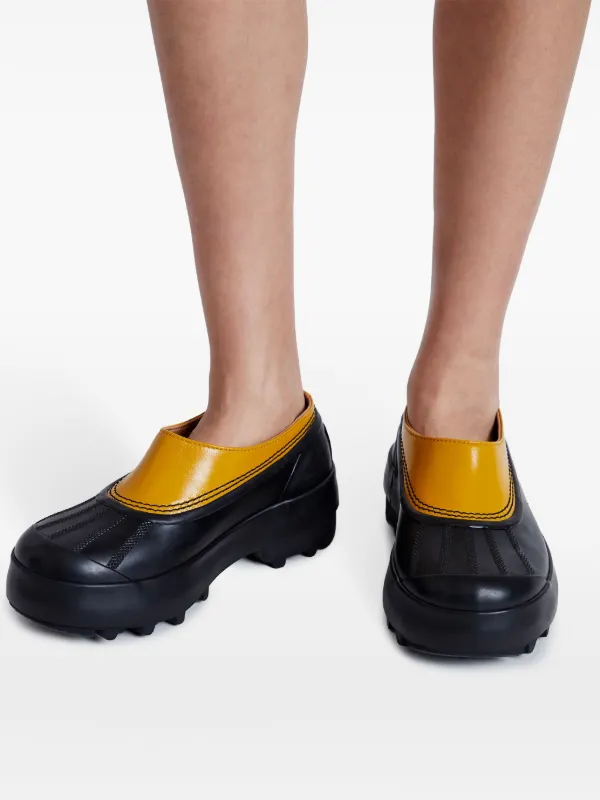 お値下げ中【美品☆】レアサイズ38！Proenza Schouler PROENZA SCHOULER Slope glossed-leather shoulder bag | NET-A-PORTER