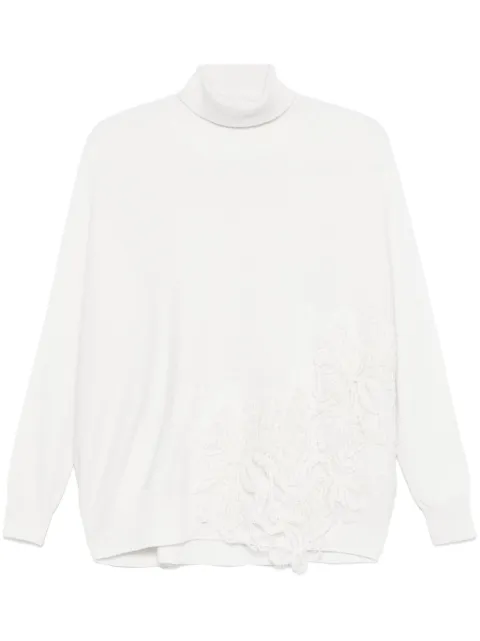 D.Exterior lace appliqué sweater