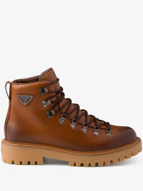Prada Stiefel mit Schnürung
