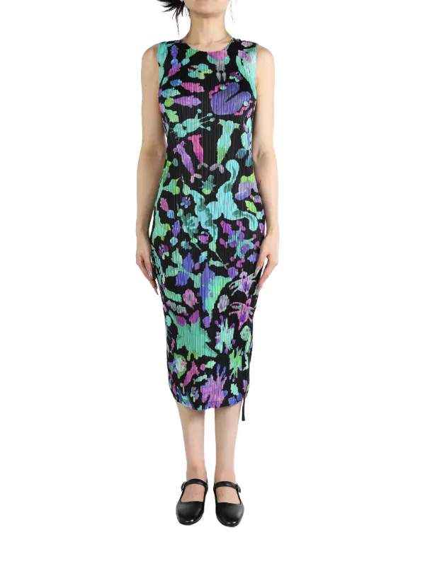 DANCE WITH NEW FRIENDS Dress Pink – ISSEY MIYAKE EU