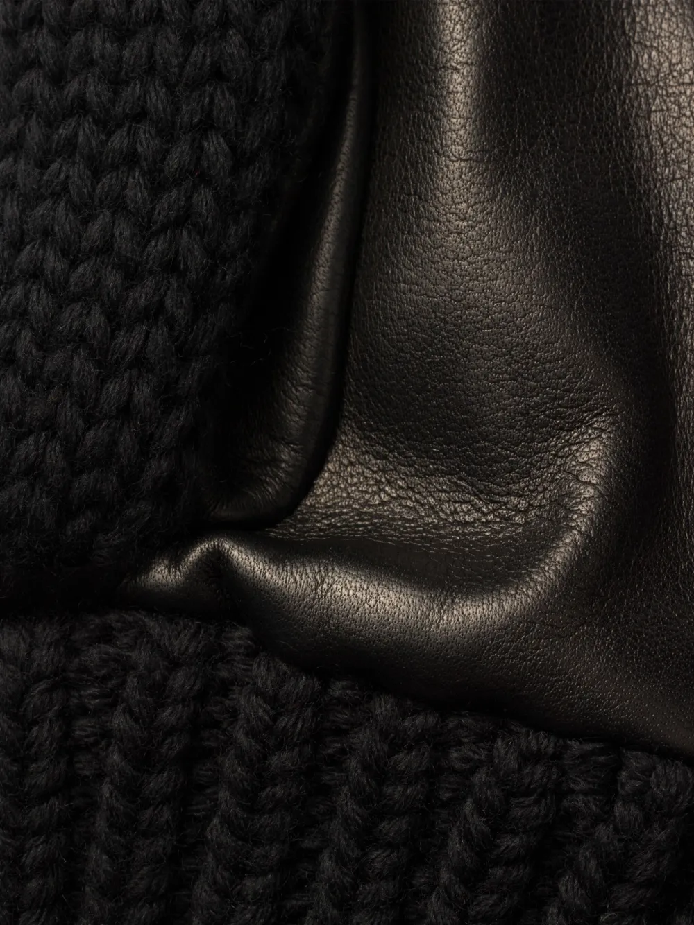 Prada Handschoenen met logo - Zwart