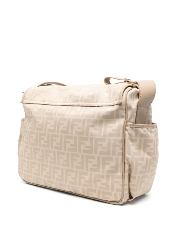 新古品 FENDI マザーズバッグ パパにもOK 新古品 FENDI マザーズバッグ パパにもOK