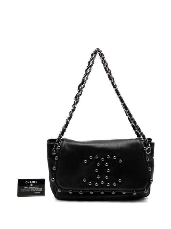 CHANEL Pre-Owned 2008 Pearl CC Flap Crossbody Bag | Black | FARFETCH