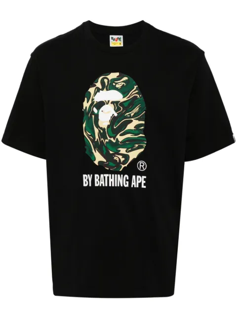 A BATHING APE® playera con logo estampado