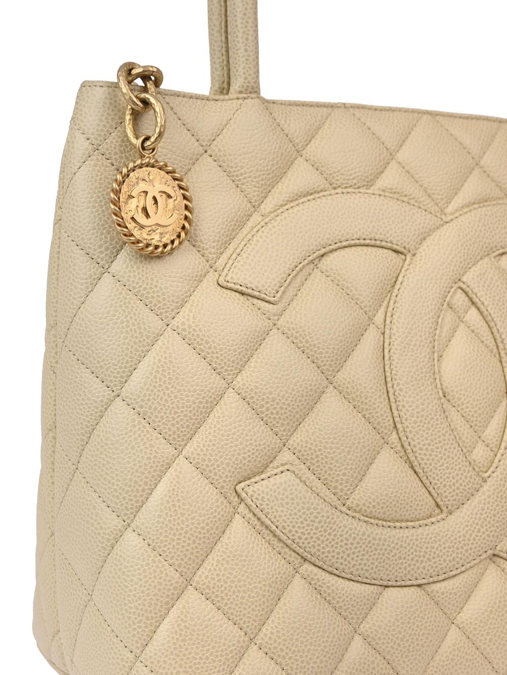 CHANEL 2000 Medallion tote bag Women