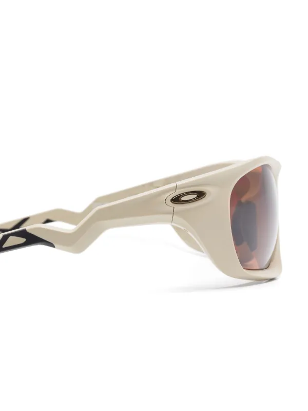 Oakley Lateralis サングラス | ニュートラル | FARFETCH JP