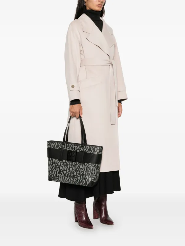 Armani Exchange ロゴ トートバッグ | ブラック | FARFETCH JP