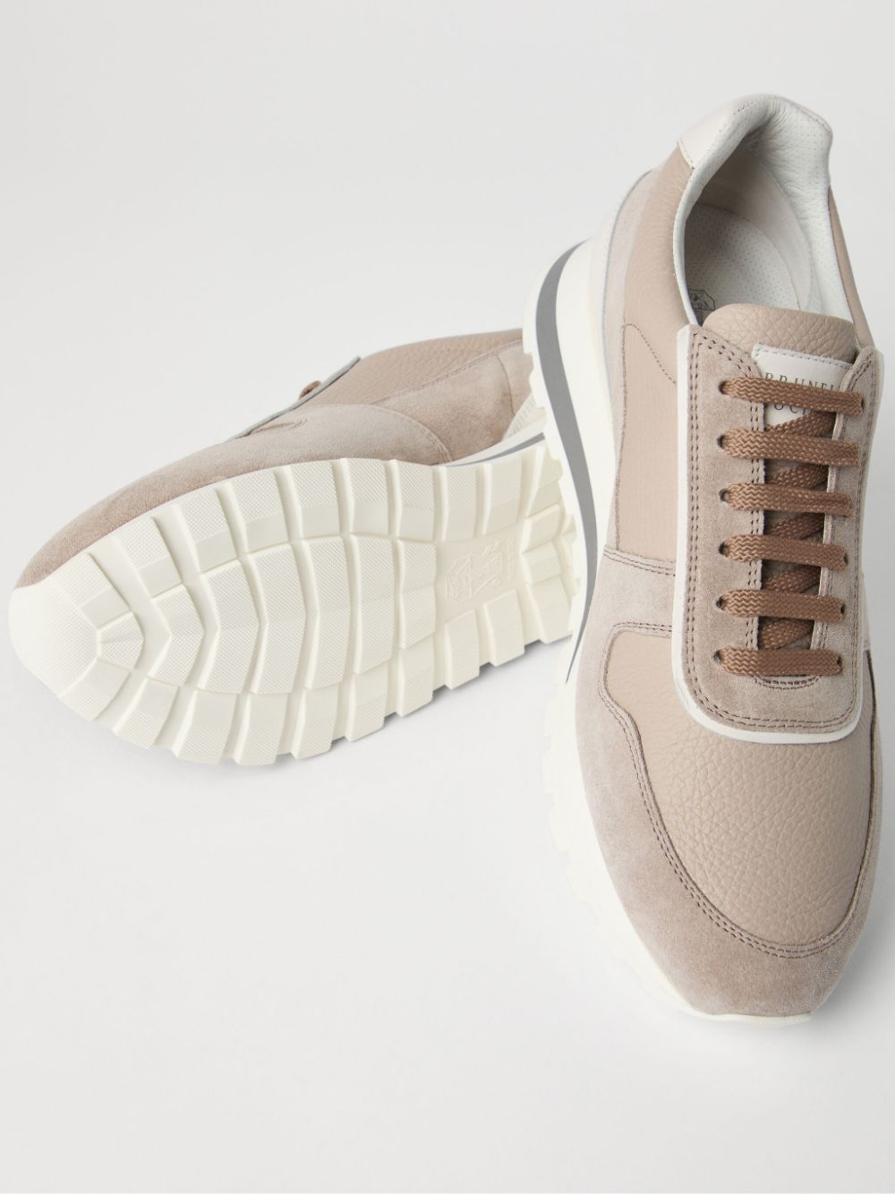 Brunello Cucinelli Sneakers met leren vlakken Beige