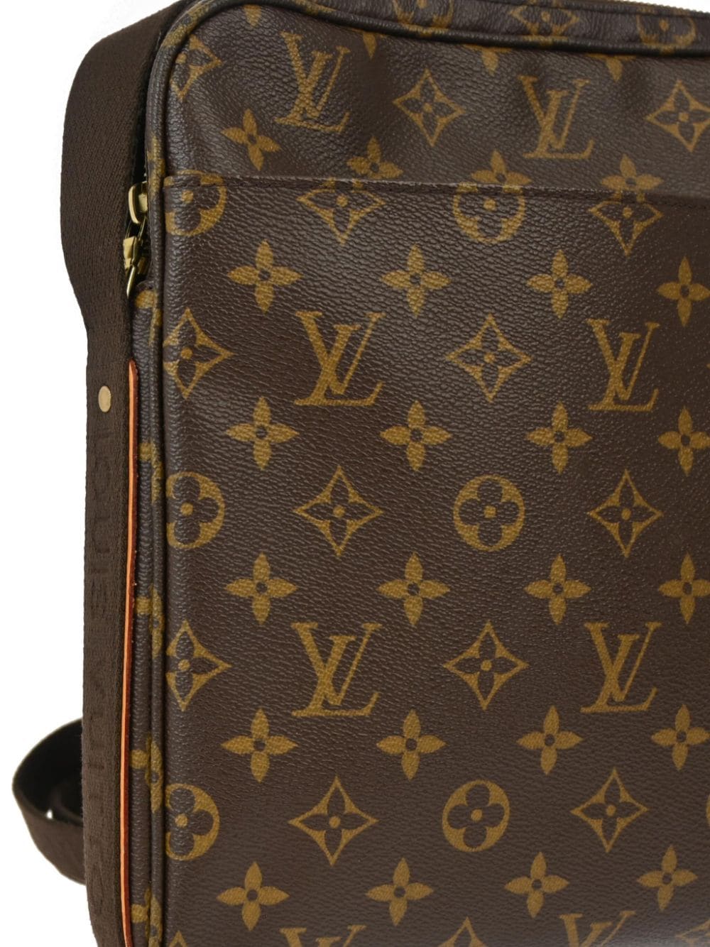 Pre-owned Louis Vuitton 2010 Trotteur Beaubourg Schultertasche In Braun