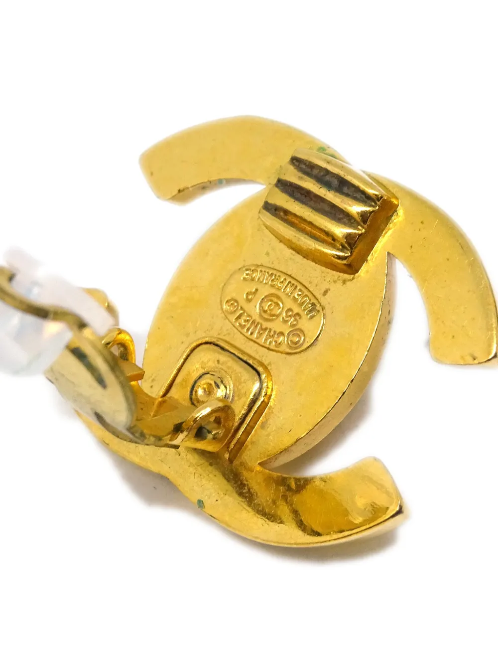 Pre-owned Chanel 1996 Cc Turn-lock Clip-on Earrings In Gold