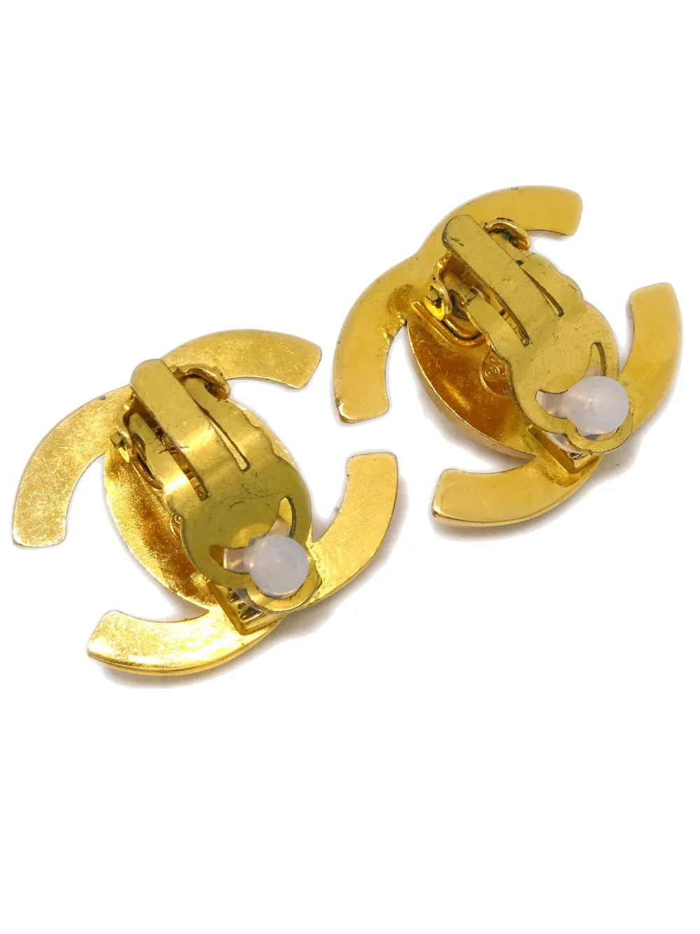 Pre-owned Chanel 1996 Cc Turn-lock Clip-on Earrings In Gold