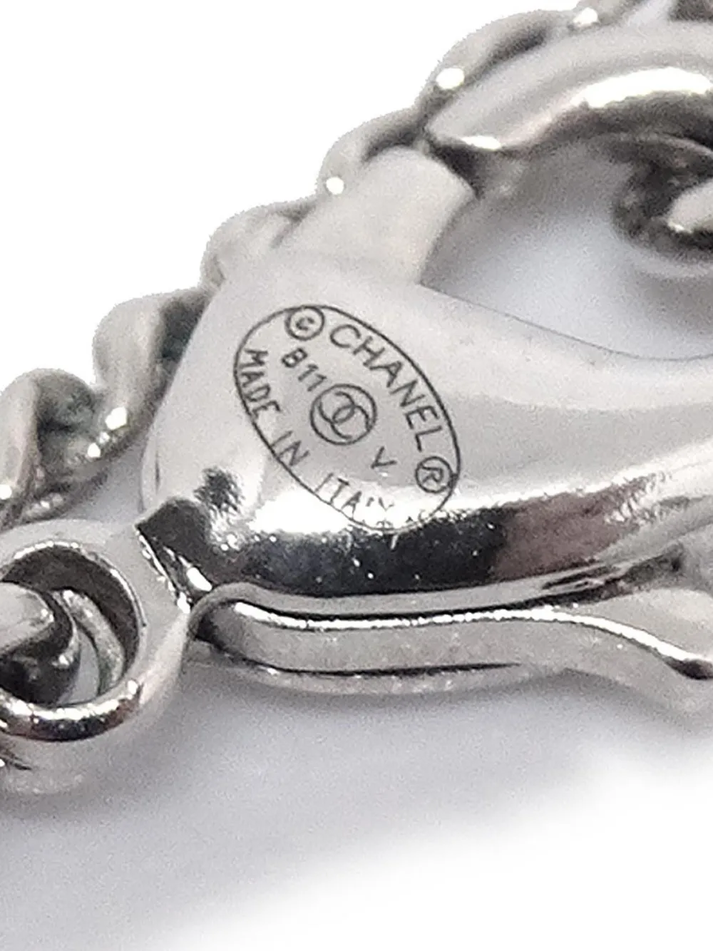 Pre-owned Chanel 2011 Cc Pendant Necklace In Silver