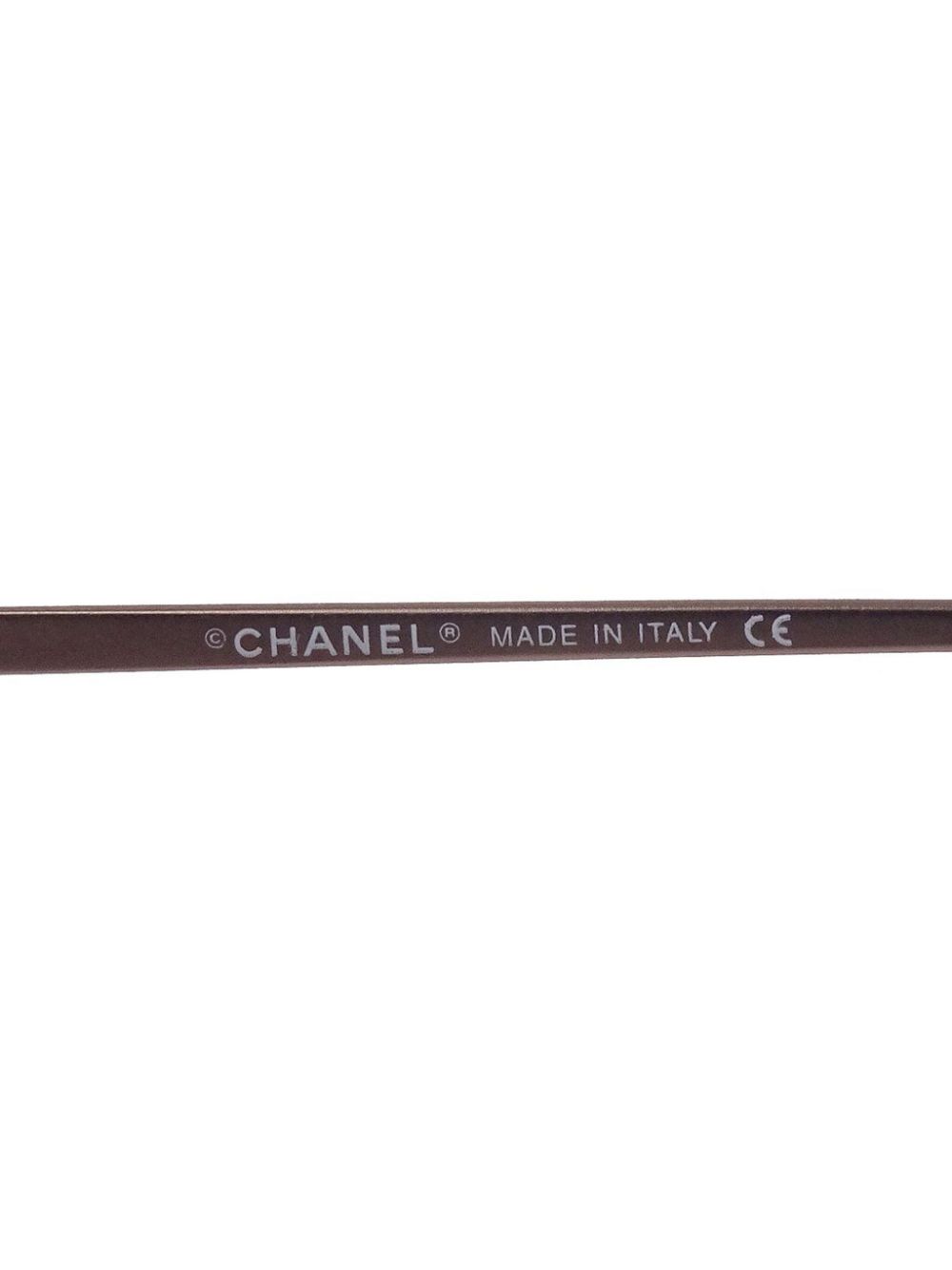 CHANEL 1990-2000 oval-frame sunglasses Women