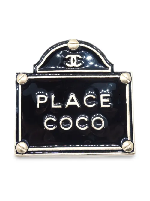 Broche Place Coco (2015) - CHANEL Pre-Owned - Modalova