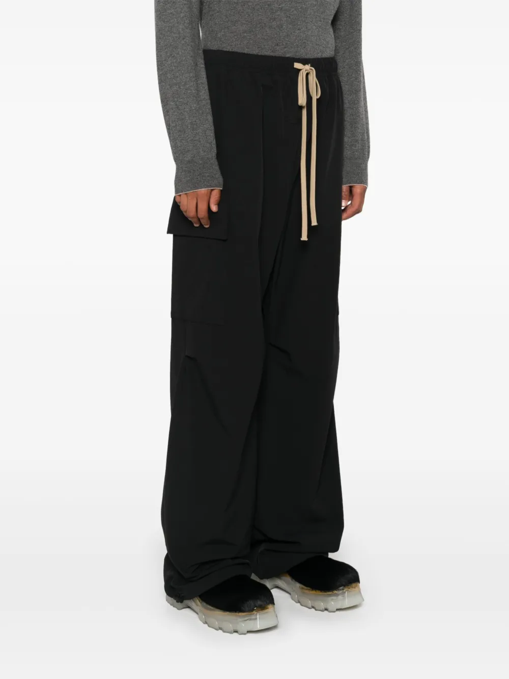Fear of god essentials cargo online