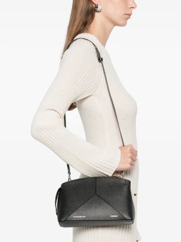 【Victoria Beckham】ビクトリアミニスエードクロスボディバッグ Victoria Crossbody Bag In Khaki Grained Leather – Victoria