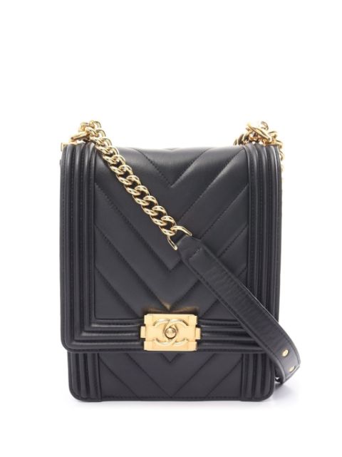 HOT SALE CHANEL 2019 Boy Chanel V-stitch chain shoulder bag Women