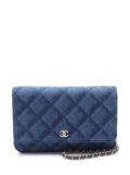 CHANEL Pre-Owned 2020 matelasse-pattern chain denim wallet - Blue