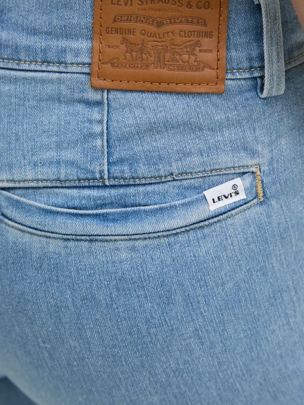 Levi's Belt-loop Jeans In Blue