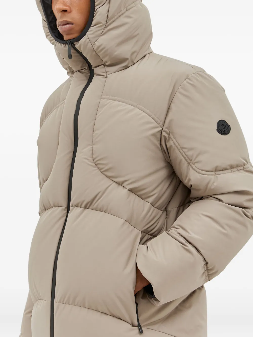 Moncler Donsjack met logopatch Beige