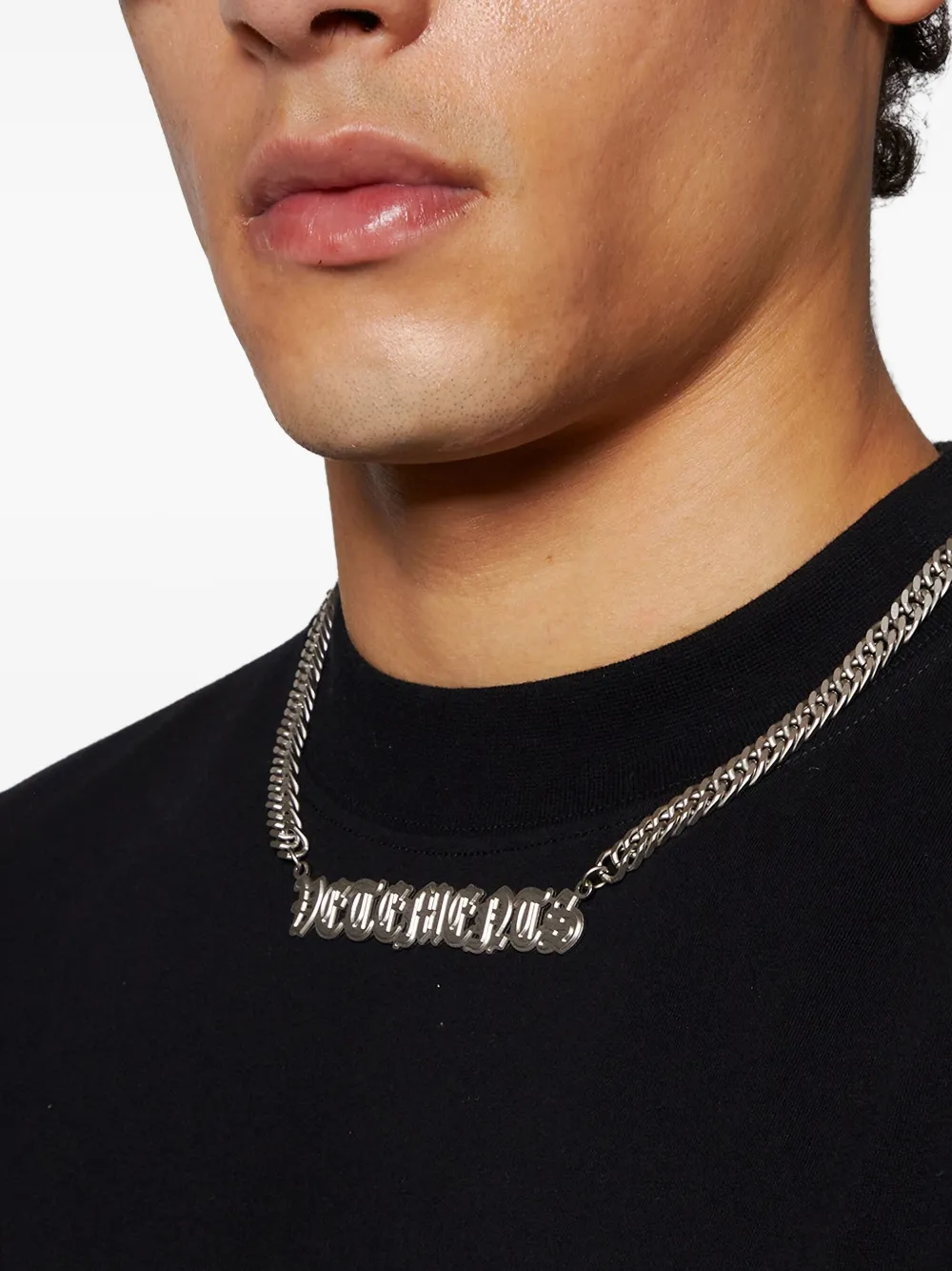 VETEMENTS gothic-logo necklace | Image 2