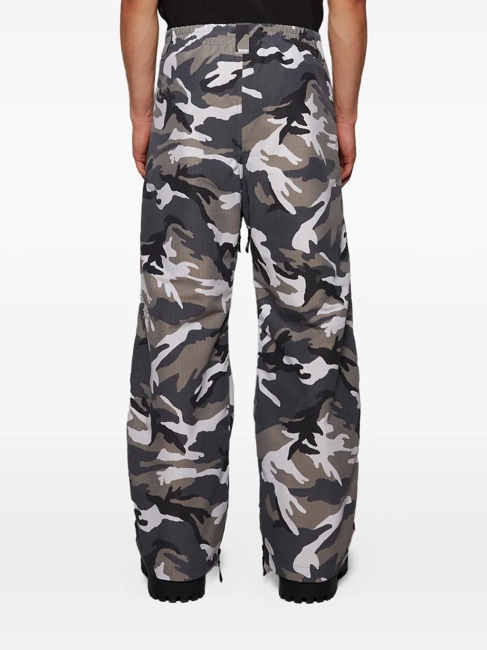 Balenciaga Broek met camouflageprint Grijs