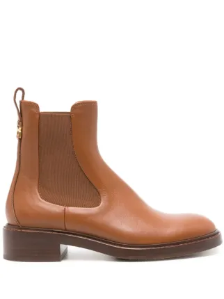 Chloé
