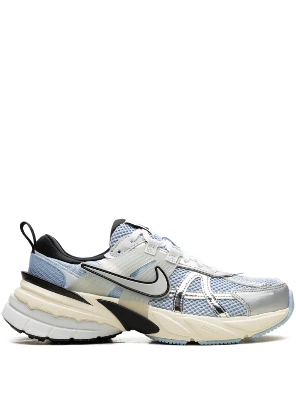 人気の贈り物が Nike V2k Run “Psychic Blue” スニーカー | ブルー | FARFETCH JP 靴