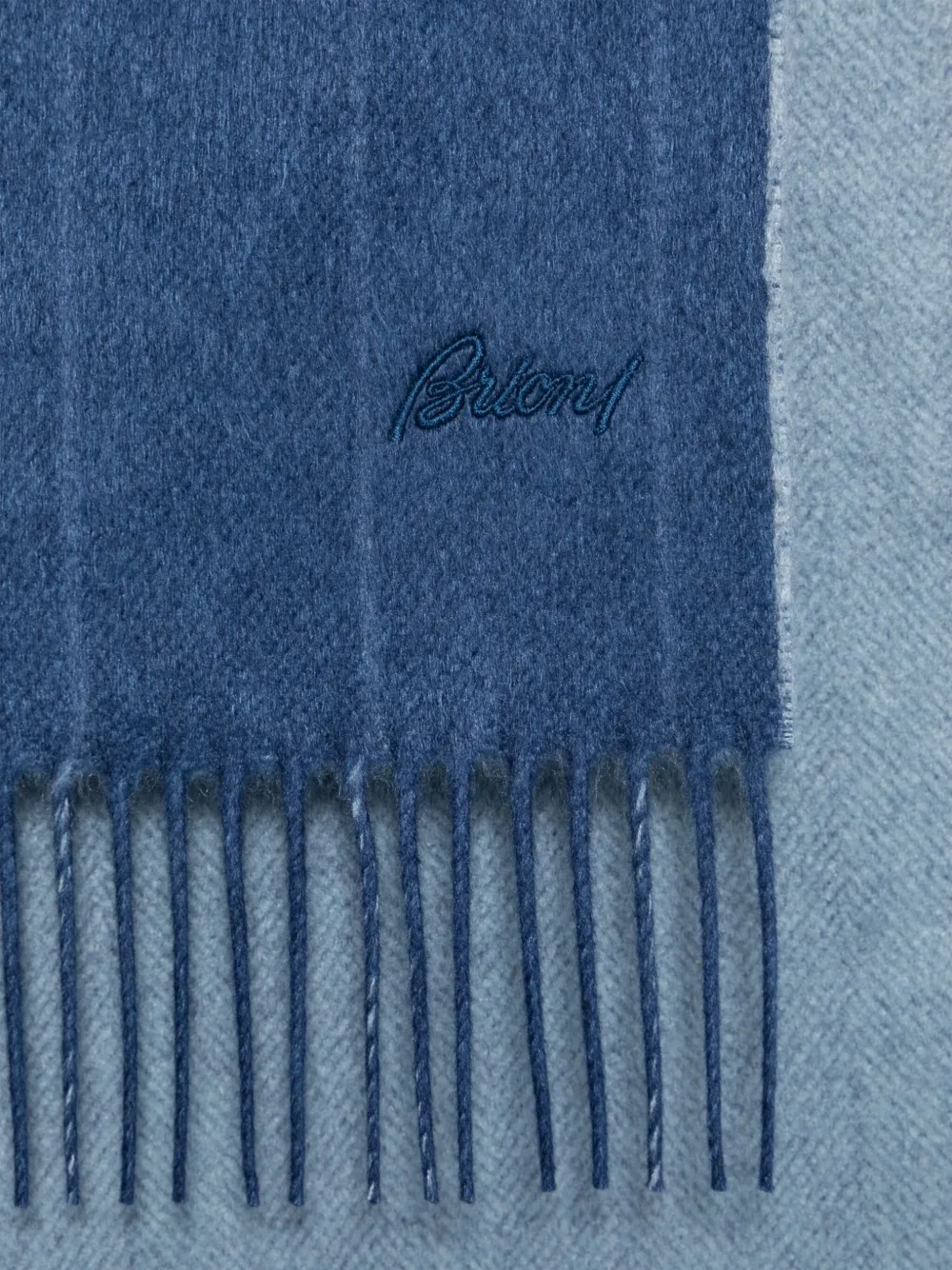 Brioni Geborstelde sjaal - Blauw