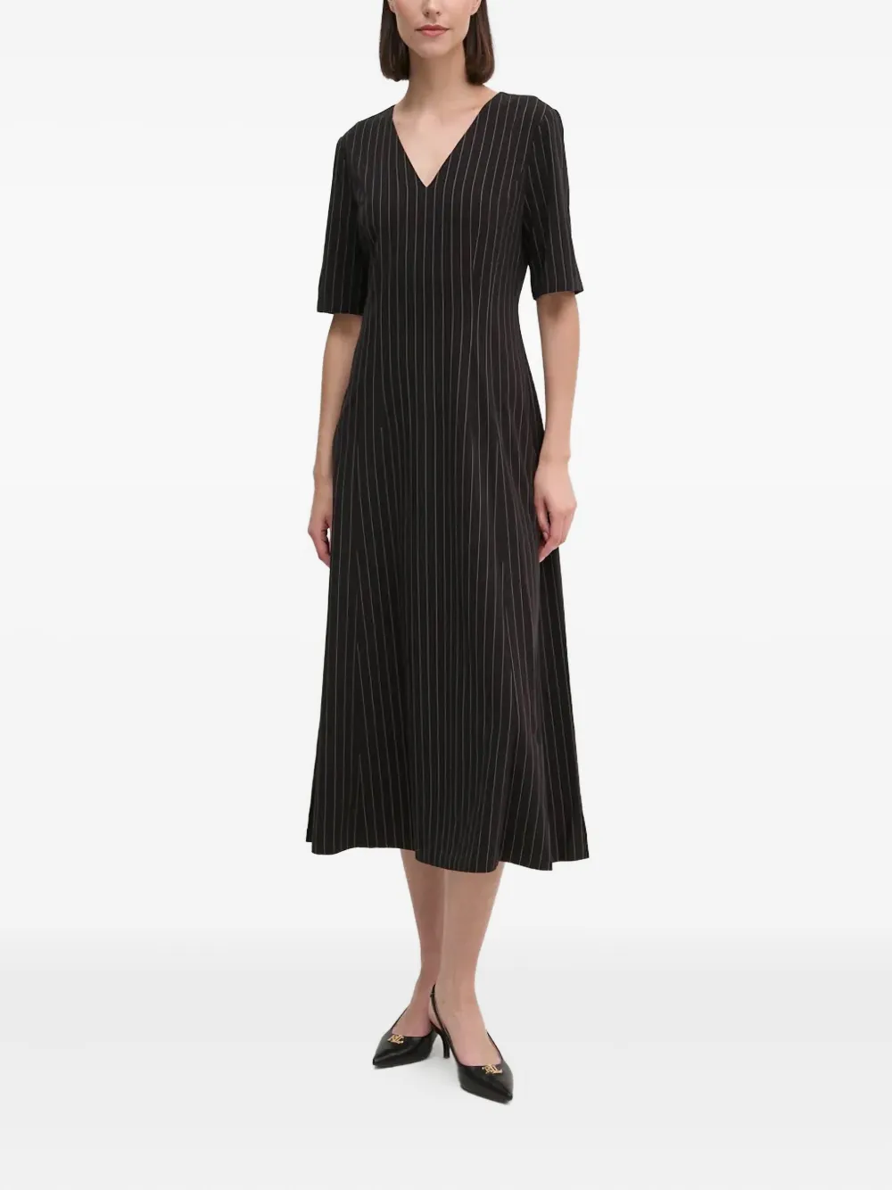 DKNY vestido midi con rayas estampadas y cuello en V | negro | Image 1