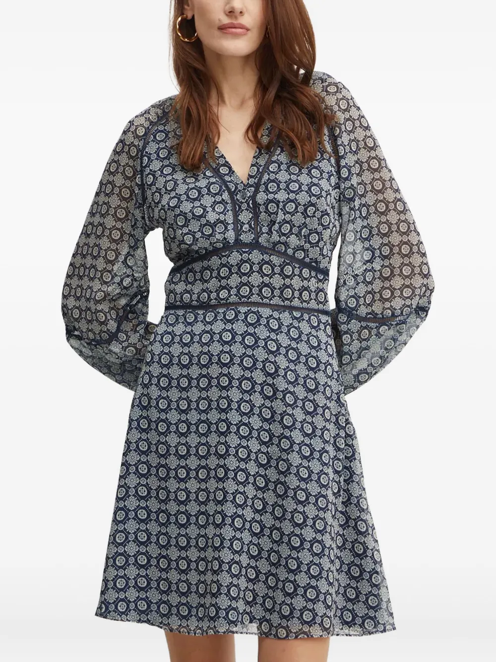 GUESS USA フローラル Vネックミニドレス - ブルー GUESS USA フローラル Vネックミニドレス - ブルー