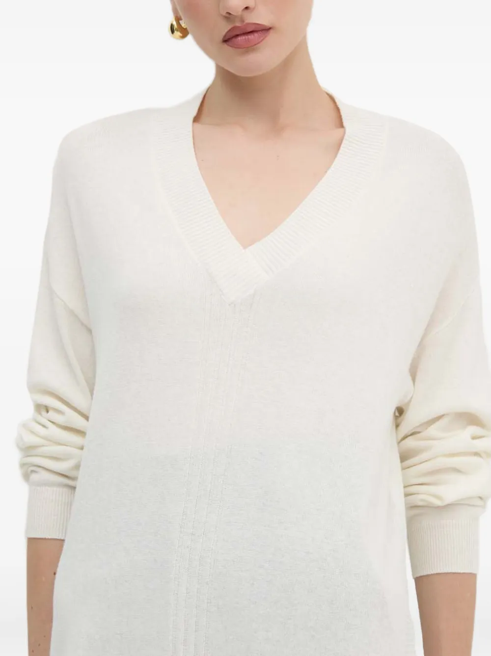 Guess Usa Logo-embellished V-neck Jumper In White