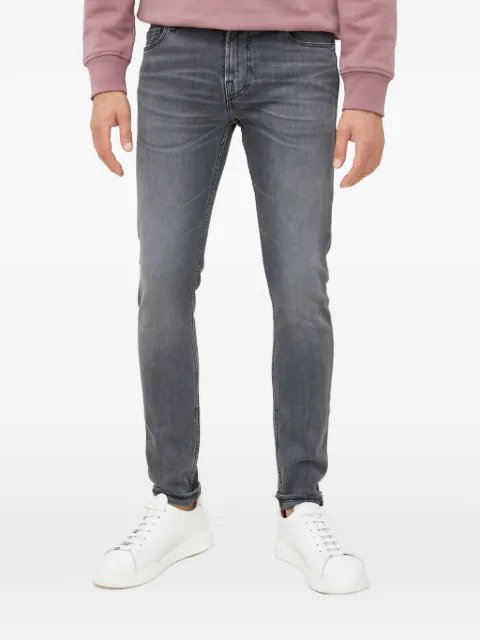GUESS USA Chris triangle-logo jeans