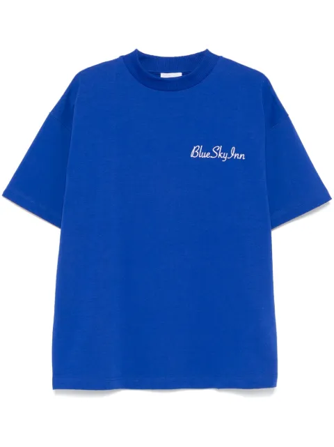 BLUE SKY INN playera con logo bordado