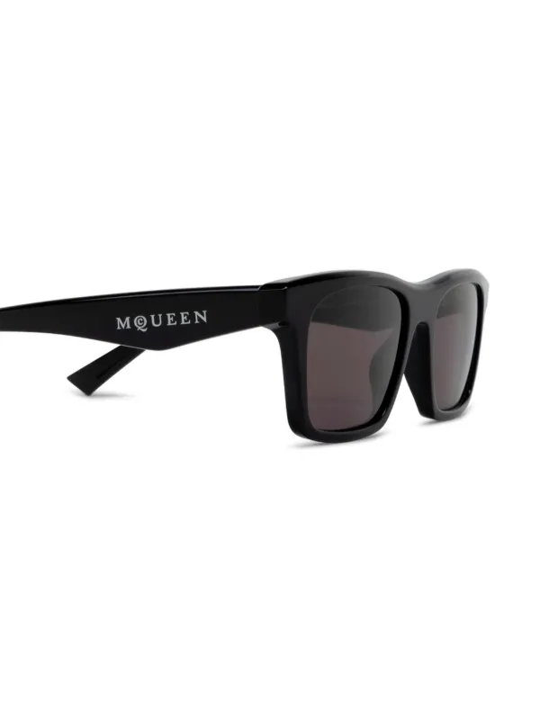 ALEXANDER MCQUEEN スクエアオーバーサイズフレームサングラス Alexander McQueen Eyewear スクエアフレーム サングラス