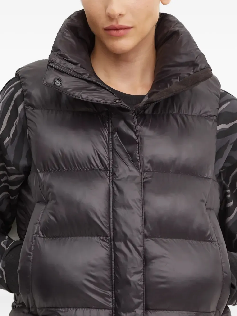 Helly Hansen Jade Padded Funnel-neck Gilet In Black
