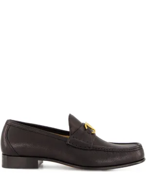Valentino Garavani Vロゴ チェーン ローファー | ブラック | FARFETCH JP