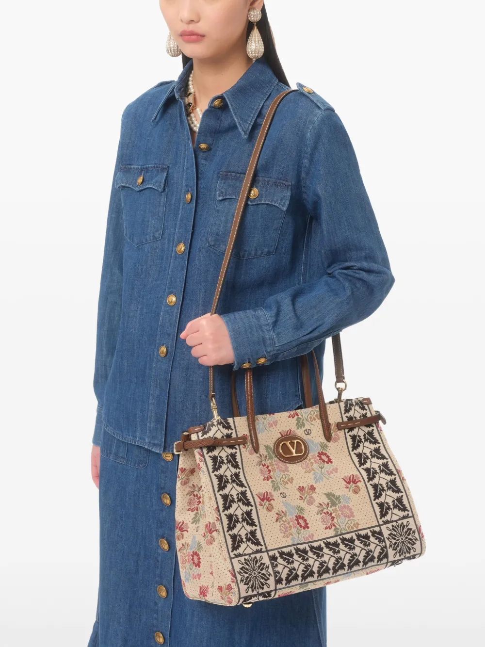 Valentino Garavani Medium Antibes shopper Beige
