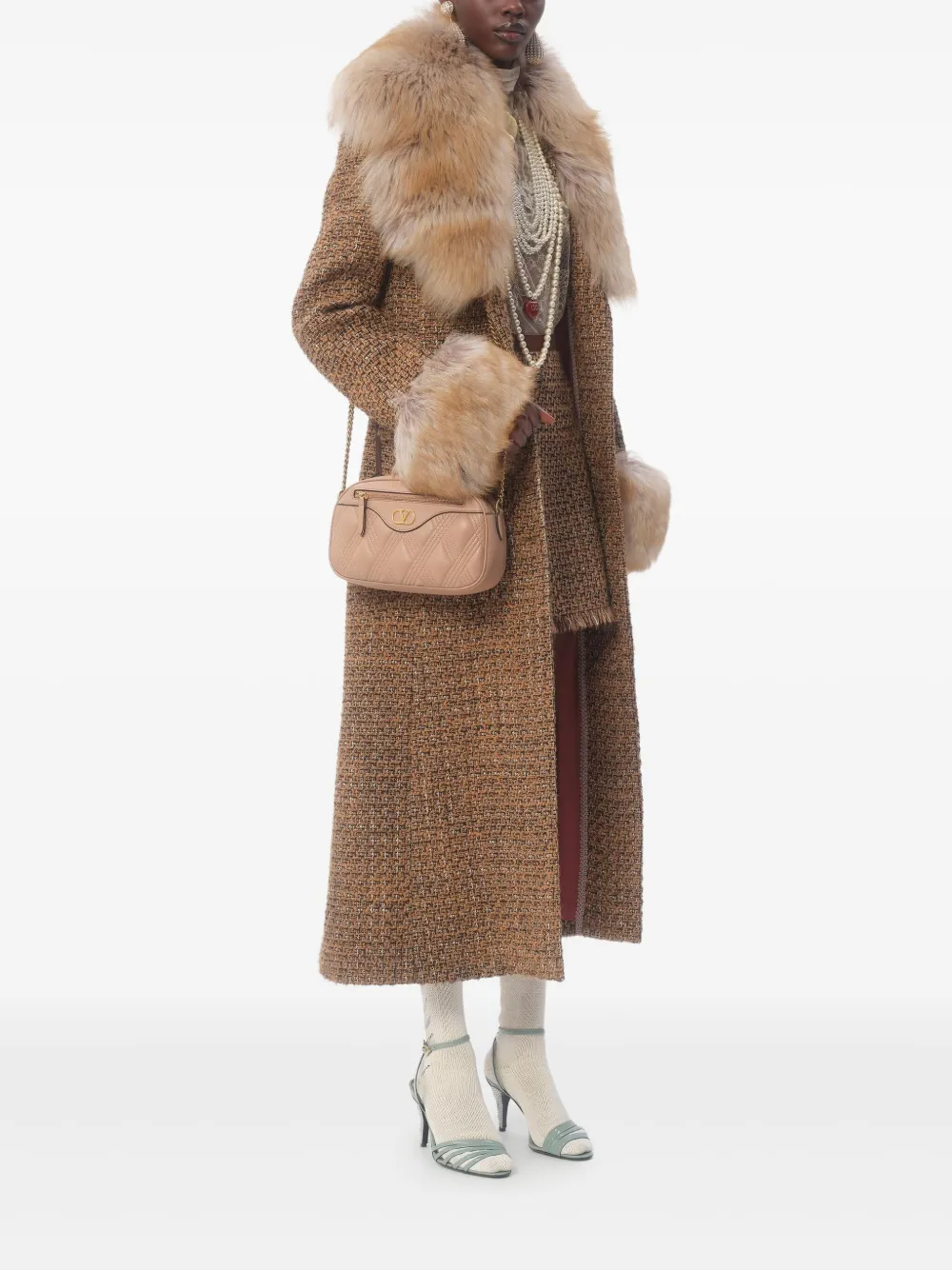 Valentino Garavani medium Quiltie 67 shoulder bag | Image 2