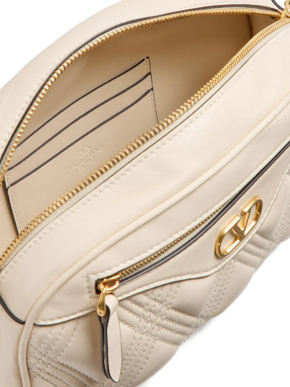 Valentino Garavani Medium Quiltie 67 schoudertas Beige