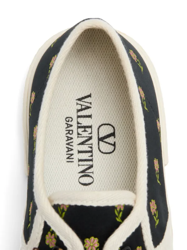 スニーカー Valentino Garavani \"Bay by Bay\" sneakers Valentino Garavani Bay By Bay Sneakers | Neutrals | FARFETCH