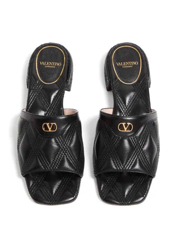 Valentino Garavani Vロゴ シグネチャー サンダル | ブラック