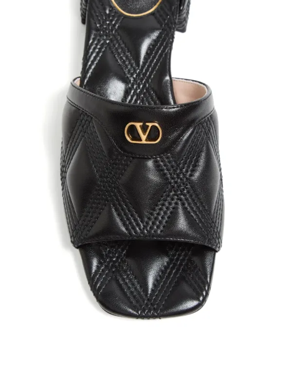 Valentino Garavani Vロゴ シグネチャー サンダル | ブラック