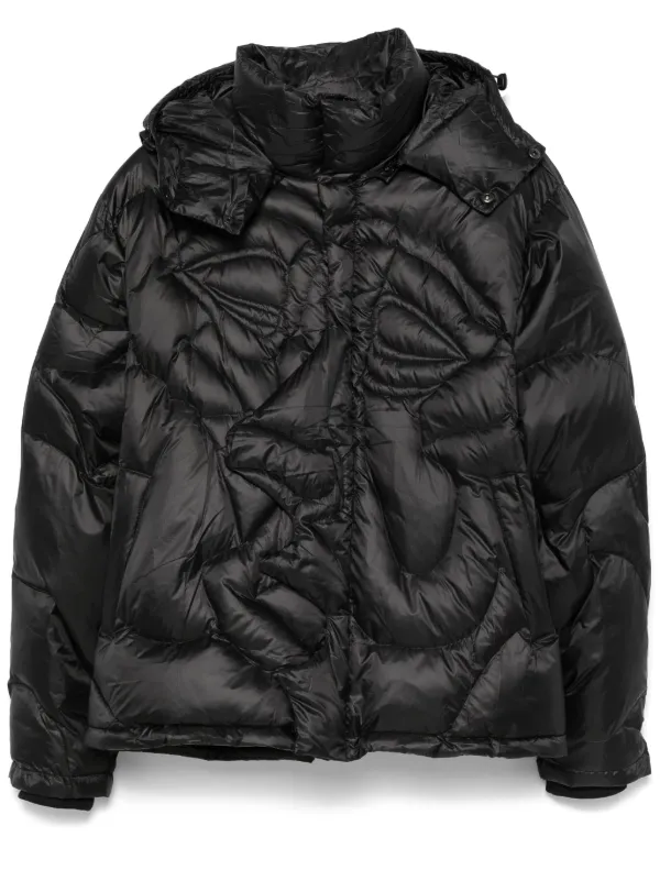 KidSuper Kissing ダウンジャケット ブラック Black Kissing Down Jacket by KidSuper on Sale