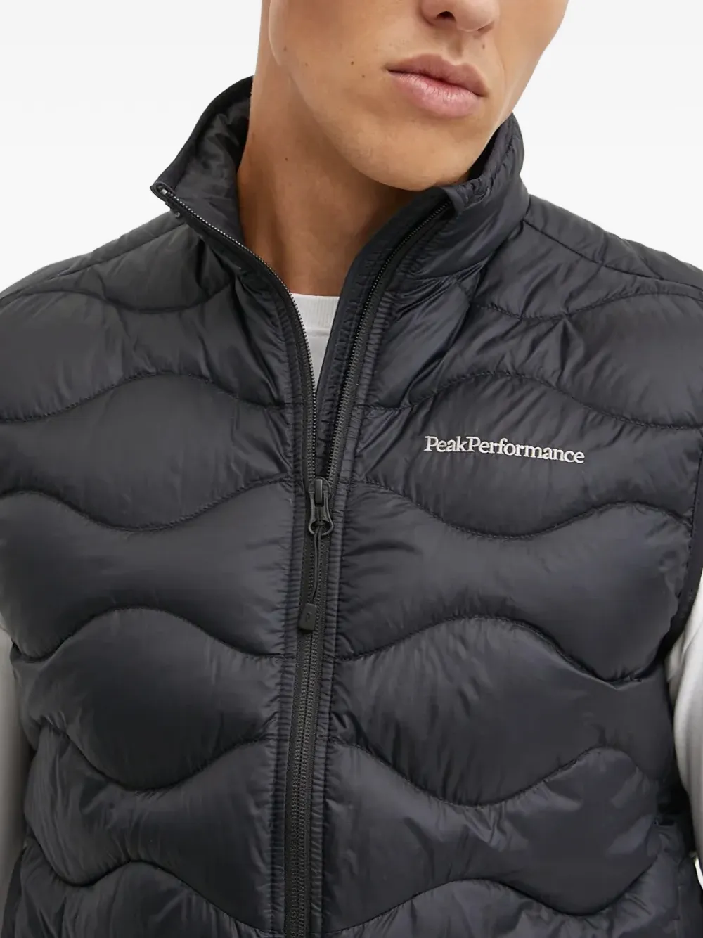 Peak Performance Helium gewatteerde bodywarmer met rits Zwart
