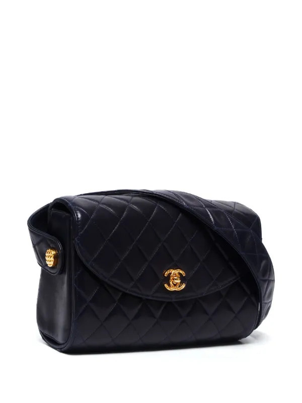 CHANEL ネイビー キルティング ショルダーバッグ Chanel ネイビー キルティング ショルダーバッグ