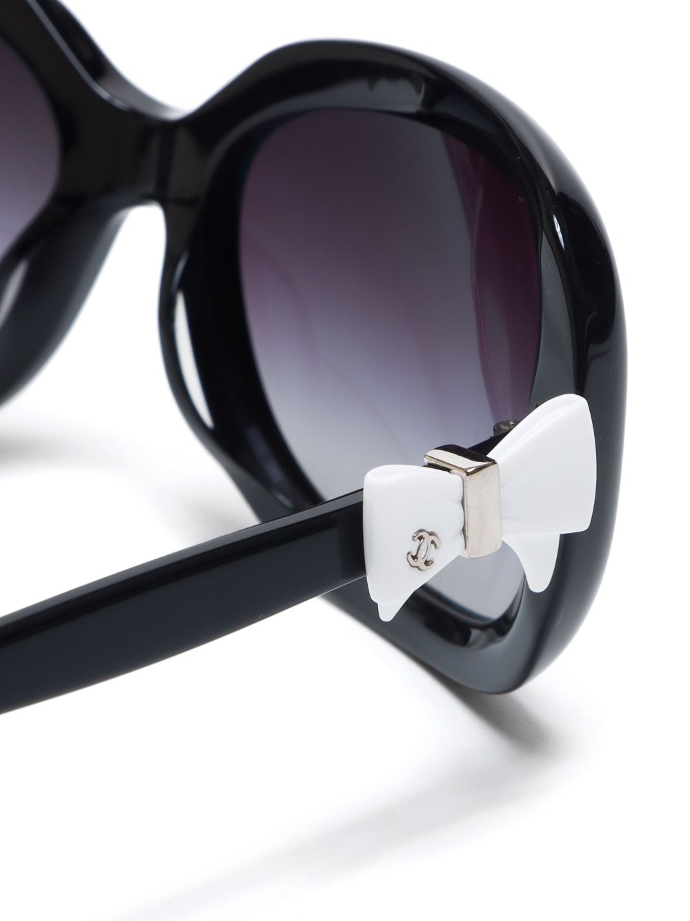 CHANEL bow-applique sunglasses Women